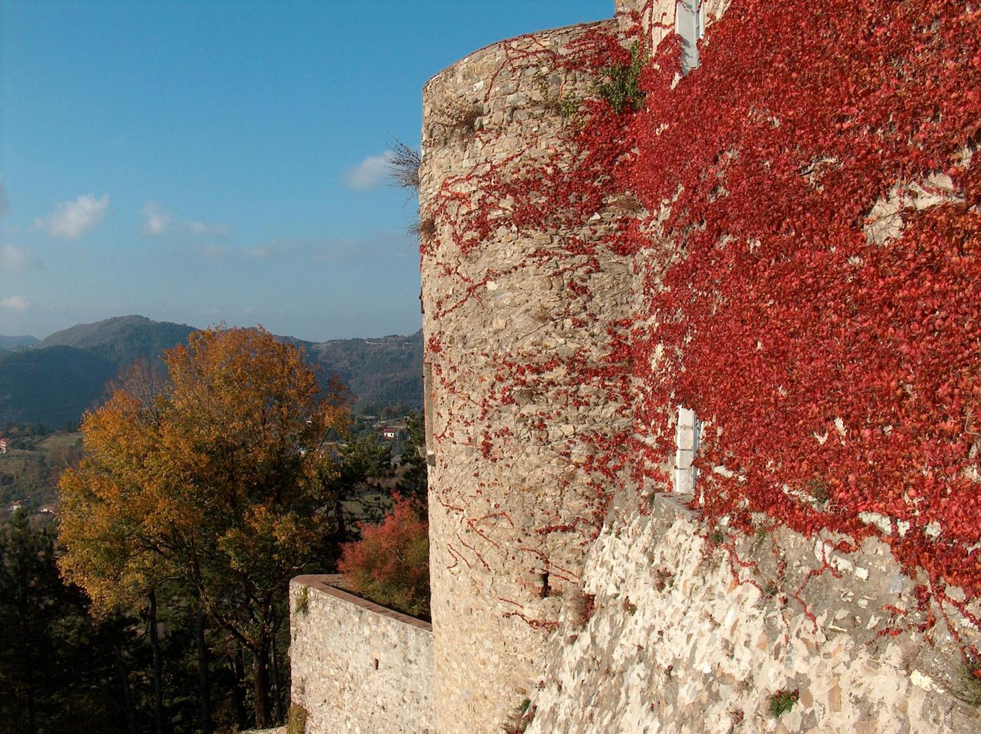 Castello Malaspina Di Fosdinovo Hotel Екстериор снимка